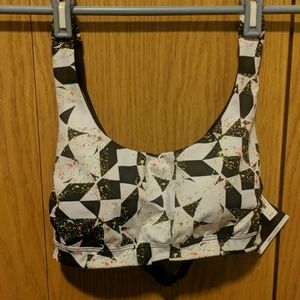 Victoria Secret sports bra S NWT
